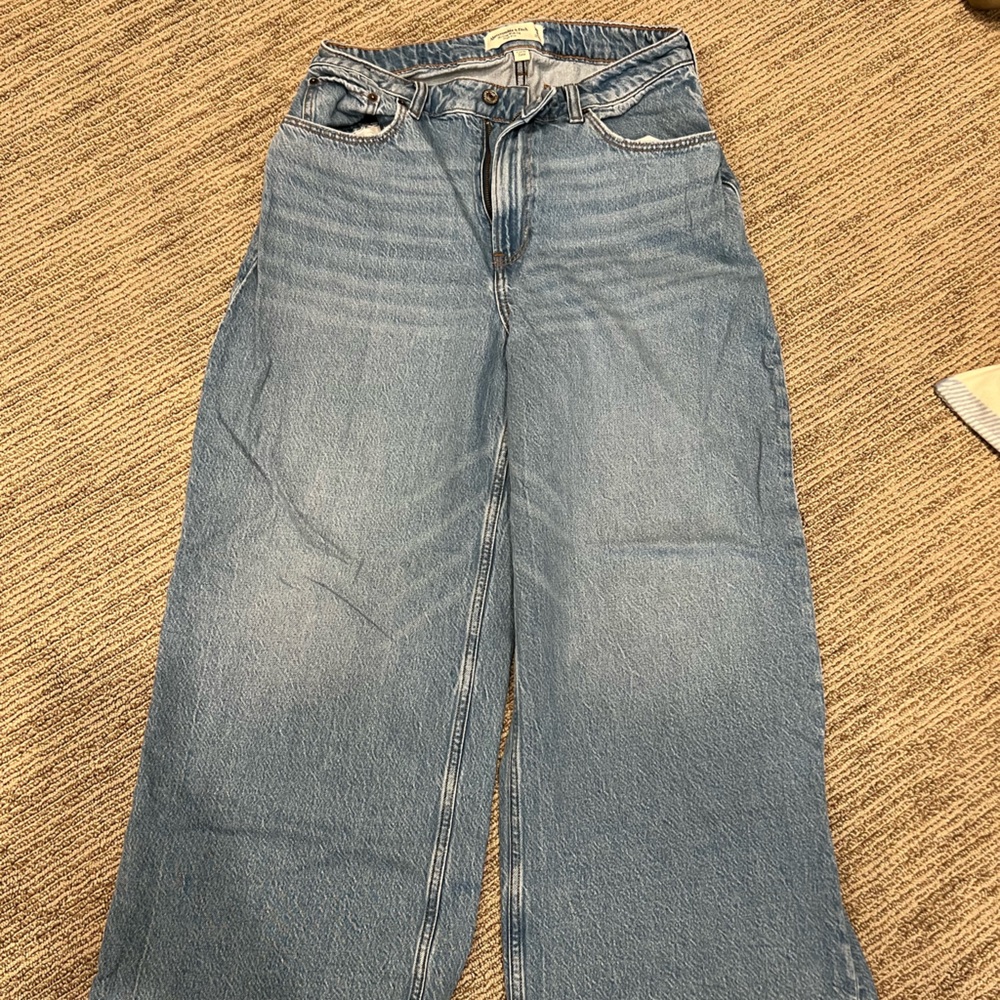 Abercrombie Wide Leg Crop Jeans